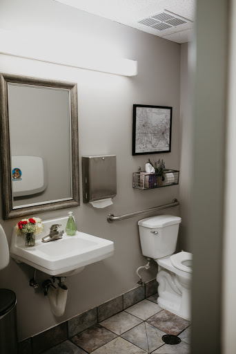 Auto Repair Shop «Victory Auto Service & Glass», reviews and photos, 64 Lake Dr E, Chanhassen, MN 55317, USA