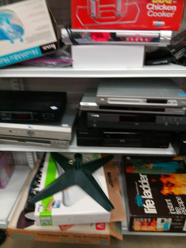 Thrift Store «Goodwill Store, Outlet Center & Donation Center», reviews and photos, 571 Hepburn Rd, Avondale, PA 19311, USA