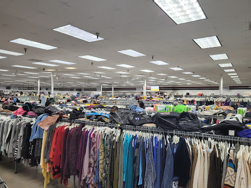 Thrift Store «Valley Thrift Store», reviews and photos, 13630 Victory Blvd, Van Nuys, CA 91401, USA