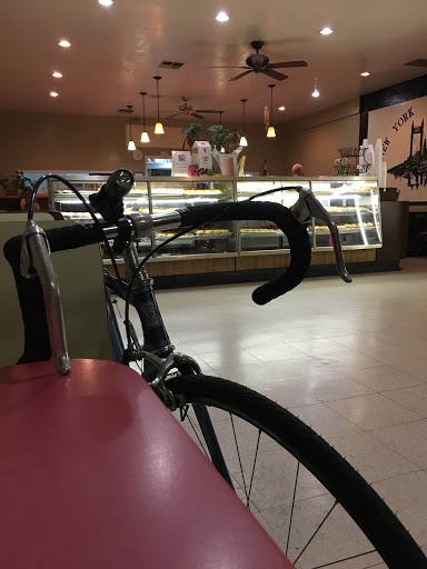 Donut Shop «New York Donut House», reviews and photos, 1864 Country Club Blvd, Stockton, CA 95204, USA