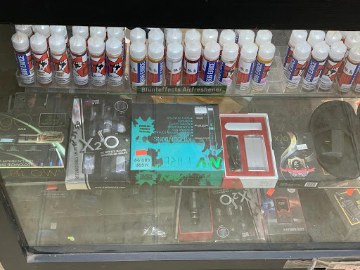 Tobacco Shop «Amsterdam Smoke Shop», reviews and photos, 510 W Court St, Seguin, TX 78155, USA