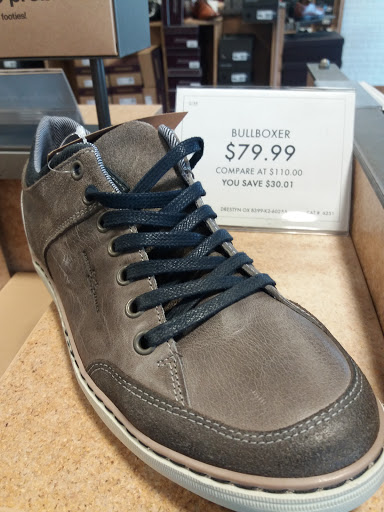 Shoe Store «DSW Designer Shoe Warehouse», reviews and photos, 8335 Westchester Dr, Dallas, TX 75225, USA