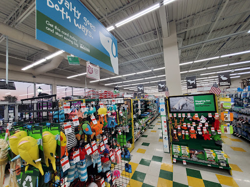 Pet Supply Store «Pet Supplies Plus», reviews and photos, 270 N Bolingbrook Dr, Bolingbrook, IL 60440, USA