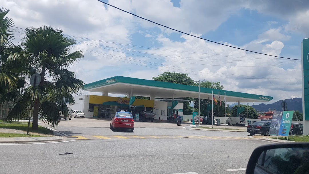 Petronas Batu 5 Jalan Gombak Di Bandar Kuala Lumpur