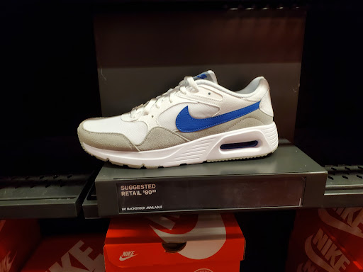 Clothing Store «Nike Factory Store», reviews and photos, 2950 I-20 Frontage Rd #755, Grand Prairie, TX 75052, USA