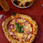 Photo n°1 de l'avis de Michael.� fait le 19/07/2022 à 22:00 sur le  Ristorante Pizzeria Da Robert “Mimi la Regina d’oro 24 k” Venezia Jesolo Lido à Lido di Jesolo