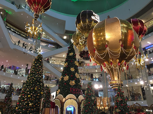 Shopping Mall «Pavilion Shopping Center», reviews and photos, 24055 Chagrin Blvd, Beachwood, OH 44122, USA