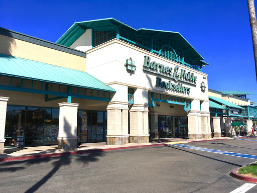 Barnes & Noble Booksellers Encinitas, 1040 N El Camino Real # 104, Encinitas, CA 92024, USA, 
