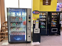 Caffe Laundry 24 - Photo 9 - Car repair in Los Angeles, CA, Los Angeles