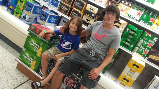 Shopping Mall «Lake Village Shopping MallKitchengaets», reviews and photos, 10601 US-441, Leesburg, FL 34788, USA