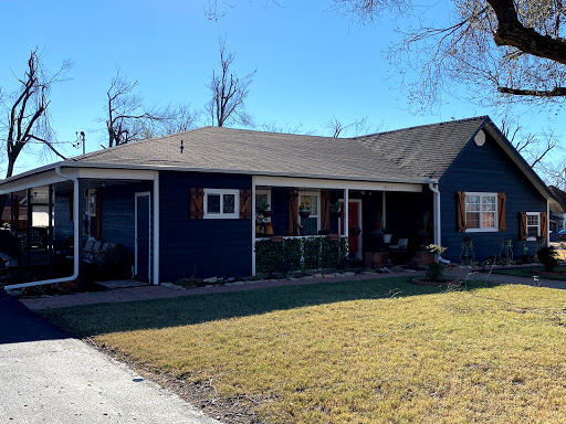 Roofing Contractor «Red River Roofing Companies, Inc. - Edmond», reviews and photos, 746 Enterprise Dr, Edmond, OK 73013, USA