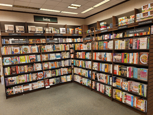 Book Store «Barnes & Noble Booksellers Maple Grove», reviews and photos, 8040 Wedgewood Ln N, Maple Grove, MN 55369, USA