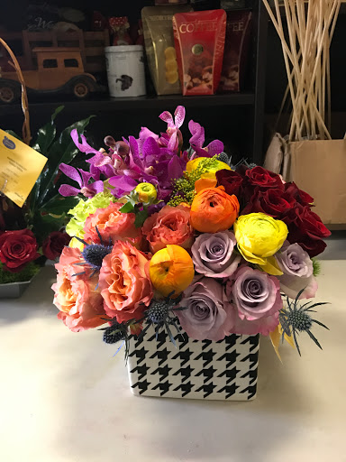 Florist «Flowers By Pouparina», reviews and photos, 7701 W 26th Ave #7, Hialeah, FL 33016, USA