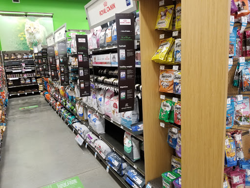 Pet Supply Store «Petco Animal Supplies», reviews and photos, 3551 W Hillsboro Blvd, Deerfield Beach, FL 33442, USA
