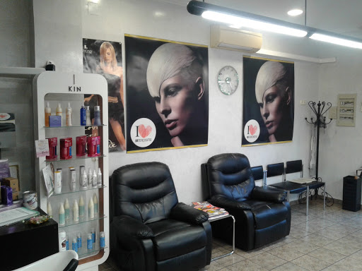 Información y opiniones sobre Peluqueria Bucles Mayo de Granada