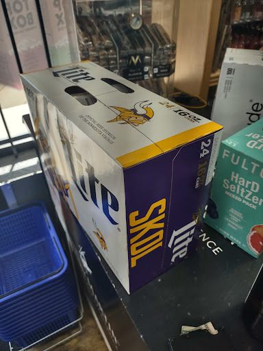 Shopping Mall «Sibley Plaza», reviews and photos, 2401 7th St W, St Paul, MN 55116, USA