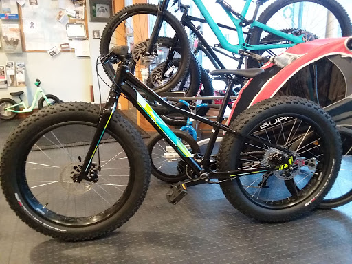 Bicycle Repair Shop «Coulee Bicycle Co.», reviews and photos, 213 Main St, Onalaska, WI 54650, USA