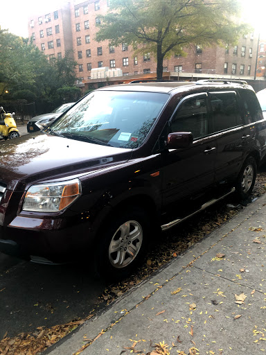 Used Car Dealer «Connection Auto Sales Inc», reviews and photos, 70-02 Northern Blvd, Jackson Heights, NY 11372, USA