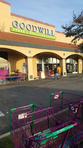 Thrift Store «Goodwill - La Mirada», reviews and photos, 14535 Telegraph Rd, La Mirada, CA 90638, USA