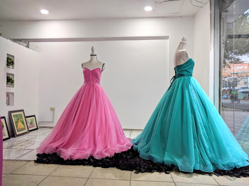 Wendys Bella Quinceañera, Alquiler de vestidos