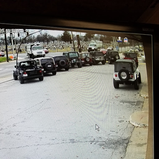 Auto Repair Shop «Jeffersonville Auto Repair», reviews and photos, 1401 E 8th St, Jeffersonville, IN 47130, USA