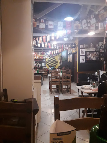 Av. Pref. Erasto Gaertner, 1764 - Bacacheri, Curitiba - PR, 82515-000, Brasil