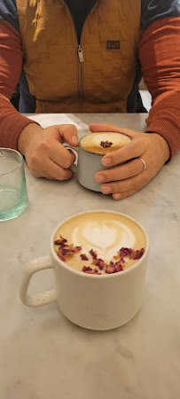 Latte du Restaurant servant le petit-déjeuner La petite Bleue BRUNCH & COFFEE à Paris - n°18