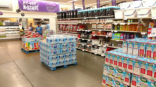 Supermarket «Hy-Vee», reviews and photos, 601 N 3rd Pl, Manhattan, KS 66502, USA
