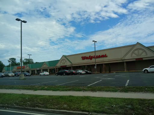 Drug Store «Walgreens», reviews and photos, 649 W Main St, Waterbury, CT 06702, USA
