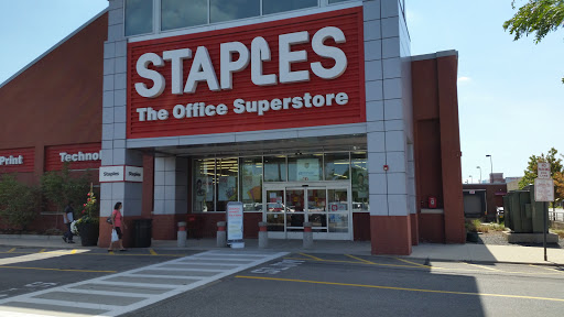 Staples, 165 Middlesex Ave, Somerville, MA 02145, USA, 