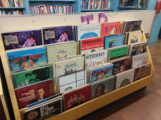 Thrift Store «Casa De Los Ninos Thrift Store», reviews and photos, 1302 E Prince Rd, Tucson, AZ 85719, USA