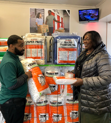 Truck Rental Agency «U-Haul Moving & Storage of Hyde Park-Milton», reviews and photos, 150 Fairmount Ave, Hyde Park, MA 02136, USA