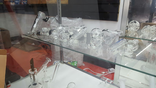 Tobacco Shop «Mr. SMOKE (smoke shop)», reviews and photos, 4347 Gunn Hwy, Tampa, FL 33618, USA