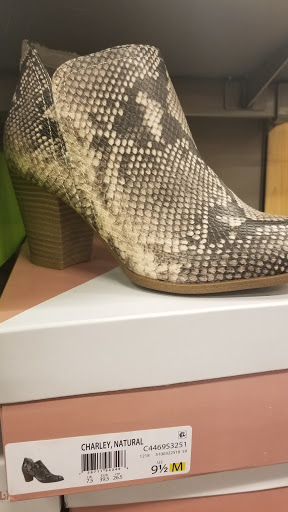 Shoe Store «DSW Designer Shoe Warehouse», reviews and photos, 135 NJ-35, Eatontown, NJ 07724, USA