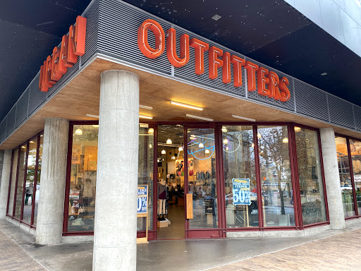 Stores to buy men's pants Austin
