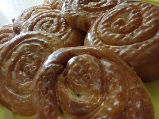 Donut Shop «Fluffy Fresh Donuts», reviews and photos, 10123 State Line Rd, Kansas City, MO 64114, USA