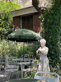 Jardin du Café Le Café De La Place à Minerve - n°2