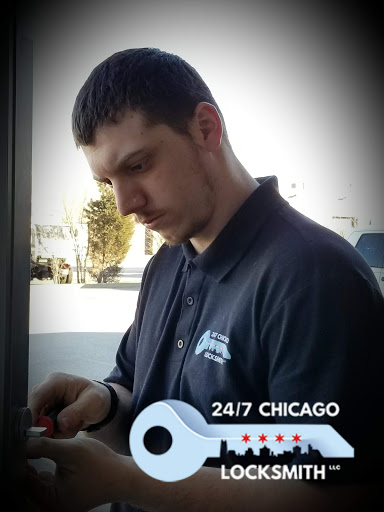 Locksmith «Chicago Locksmiths», reviews and photos, 2048 N Milwaukee Ave, Chicago, IL 60647, USA