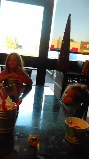 Ice Cream Shop «Swirlz Of Paragould», reviews and photos, W Kingshighway, Paragould, AR 72450, USA