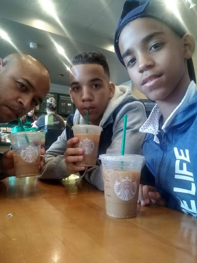 Coffee Shop «Starbucks», reviews and photos, 4255 Genesee St #100, Cheektowaga, NY 14225, USA