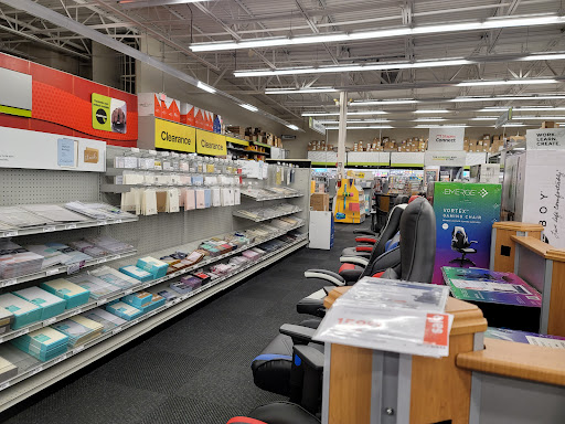 Office Supply Store «Staples», reviews and photos, 1207 N Landing Way, Renton, WA 98057, USA