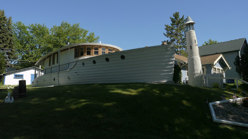 Tourist Attraction «Edmund B. Gustorf Boathouse», reviews and photos, 3138 N Cambridge Ave, Milwaukee, WI 53211, USA