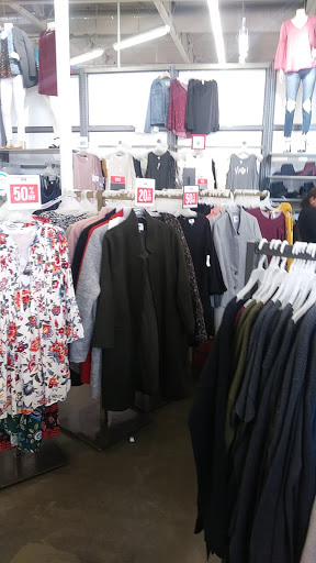 Clothing Store «Old Navy», reviews and photos, 228 Vintage Way, Novato, CA 94945, USA