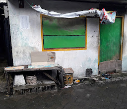 R N' R CORNER photo