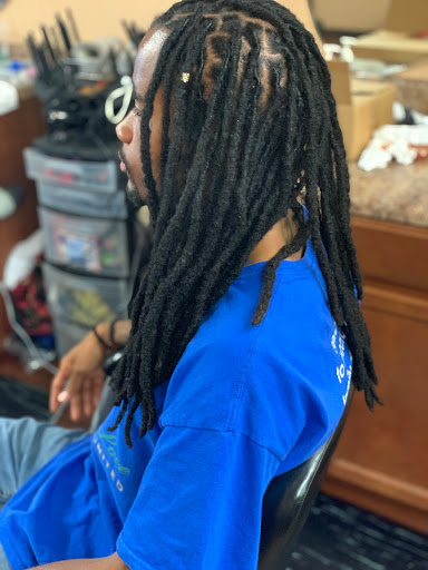 Barber Shop «LEVEL 10 BARBER & BEAUTY SALON», reviews and photos, 5925 W Olive Ave, Glendale, AZ 85302, USA