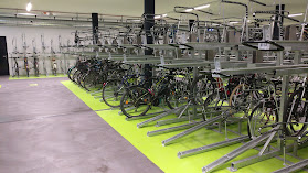 Züri rollt - Velostation Europaplatz (Parking, Werkstatt, Verleih)