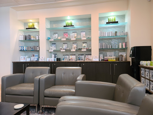 Shopping Mall «Thruway Shopping Center», reviews and photos, 300 S Stratford Rd, Winston-Salem, NC 27103, USA