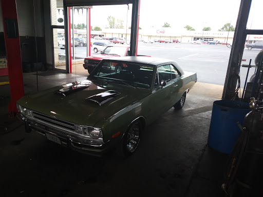 Tire Shop «Discount Tire & Auto Center», reviews and photos, 611 W Poplar St, Elizabethtown, KY 42701, USA