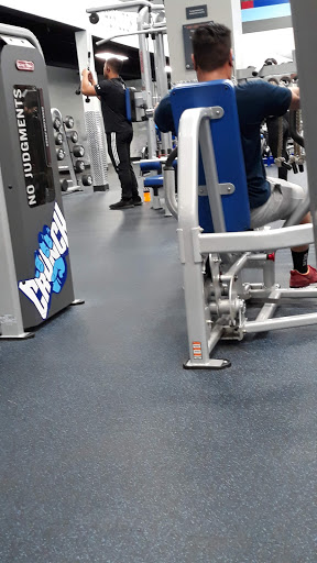 Health Club «Crunch - Cerritos», reviews and photos, 11881 Del Amo Blvd, Cerritos, CA 90703, USA