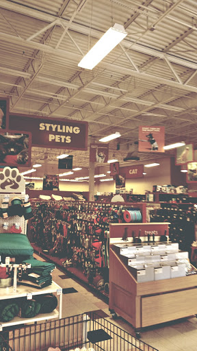 Pet Supply Store «Petco Animal Supplies», reviews and photos, 1507 Rockville Pike, Rockville, MD 20852, USA